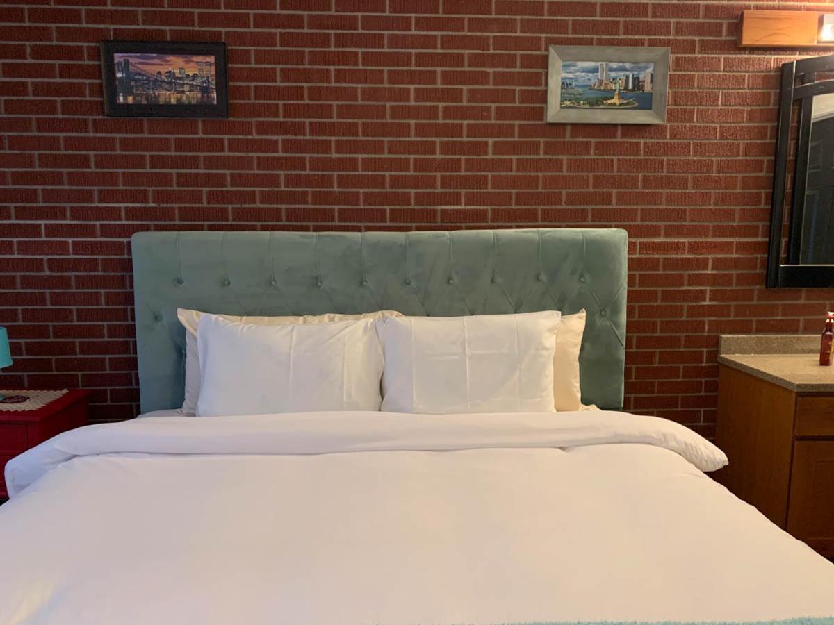 The Wing At Kingston East Aparthotel เร็กซ์เบิร์ก ภายนอก รูปภาพ